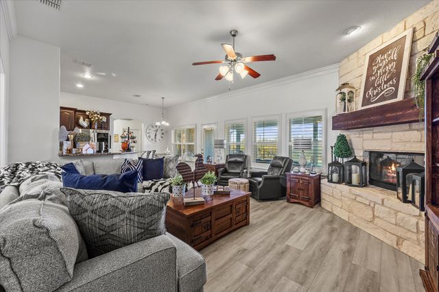 528 Hubbard Circle, Nevada, TX 75173