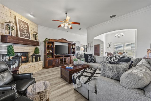 528 Hubbard Circle, Nevada, TX 75173