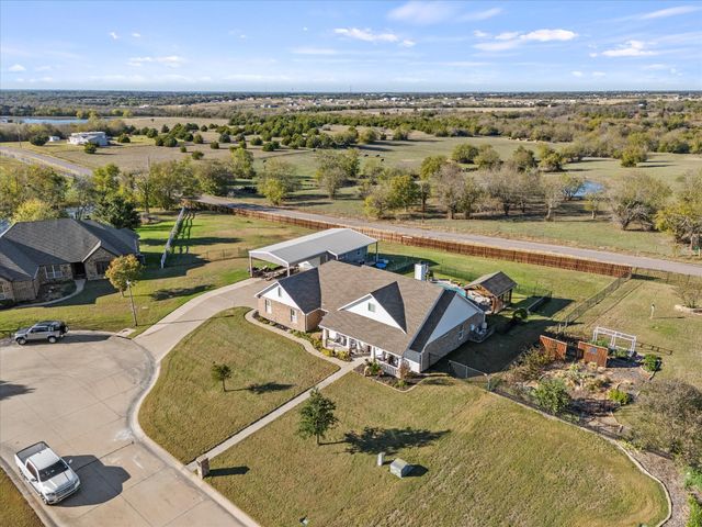 528 Hubbard Circle, Nevada, TX 75173