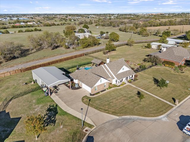 528 Hubbard Circle, Nevada, TX 75173