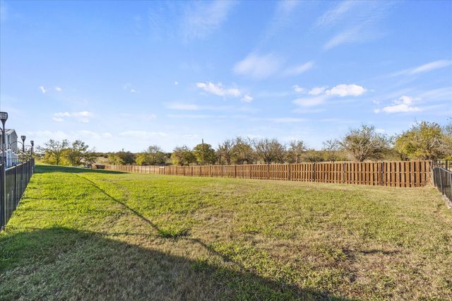528 Hubbard Circle, Nevada, TX 75173