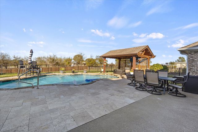 528 Hubbard Circle, Nevada, TX 75173