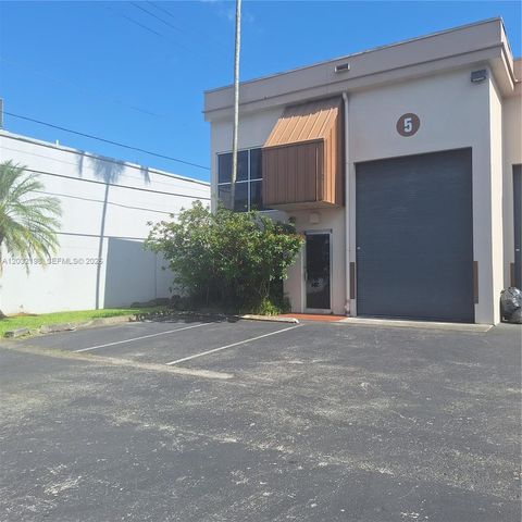 14250 SW 136th Street 5, Miami, FL 33186