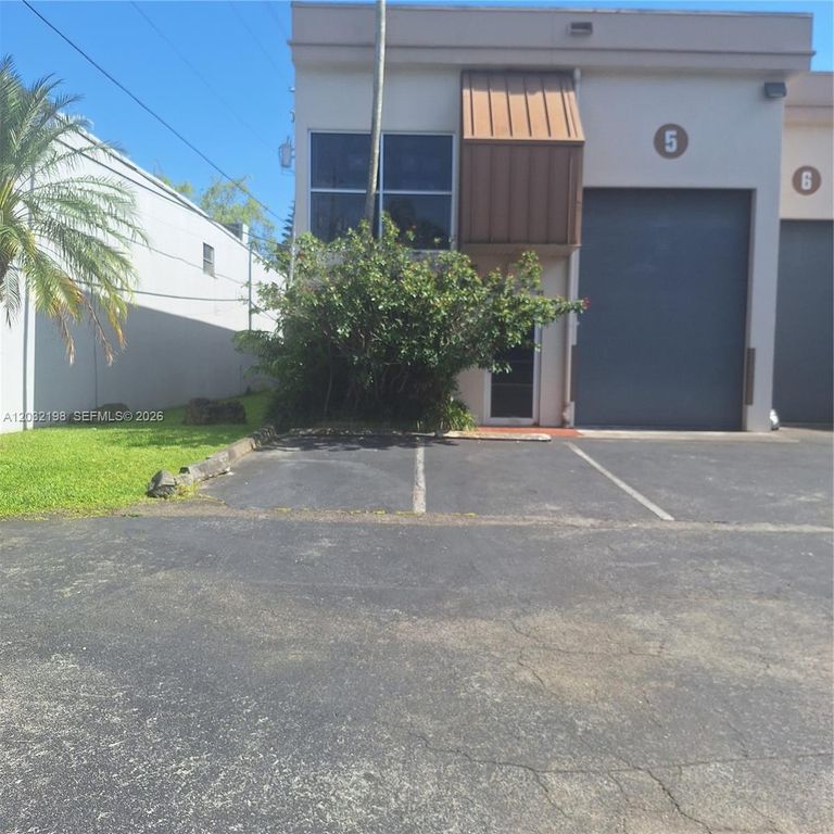 14250 SW 136th Street 5, Miami, FL 33186
