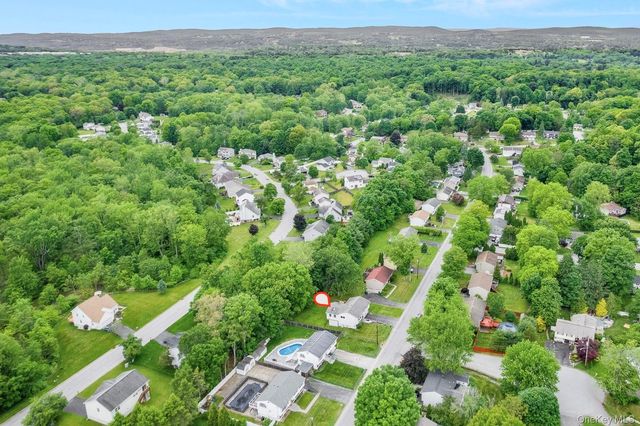 51 Sutton Park Road, Poughkeepsie, NY 12603