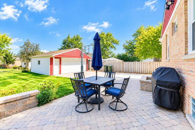7510 W Jonquil Terrace, Niles, IL 60714