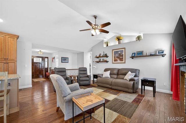 28 Bittersweet Drive, Troy, MO 63379