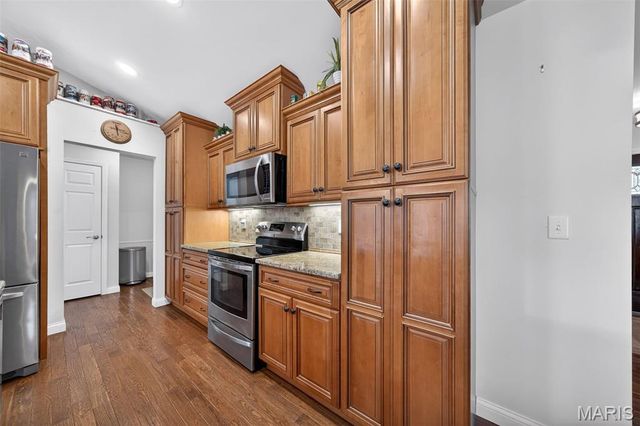 28 Bittersweet Drive, Troy, MO 63379