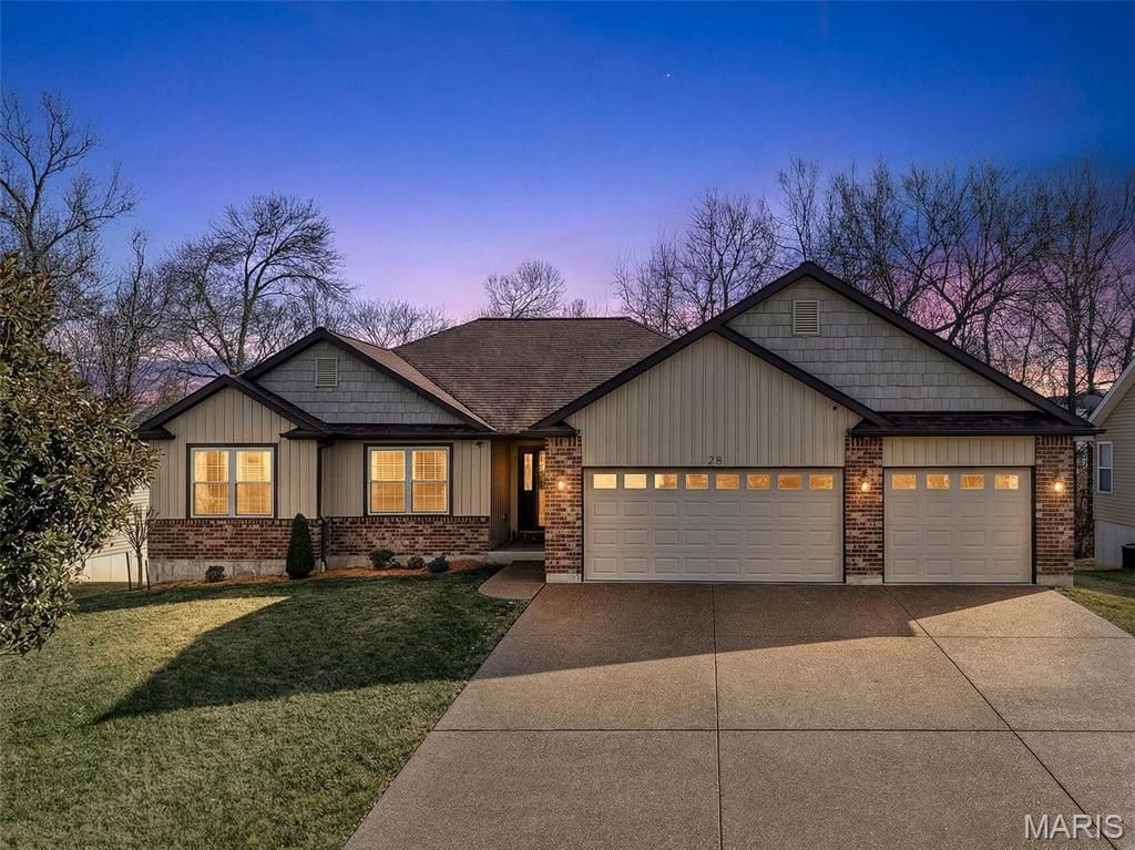 28 Bittersweet Drive, Troy, MO 63379
