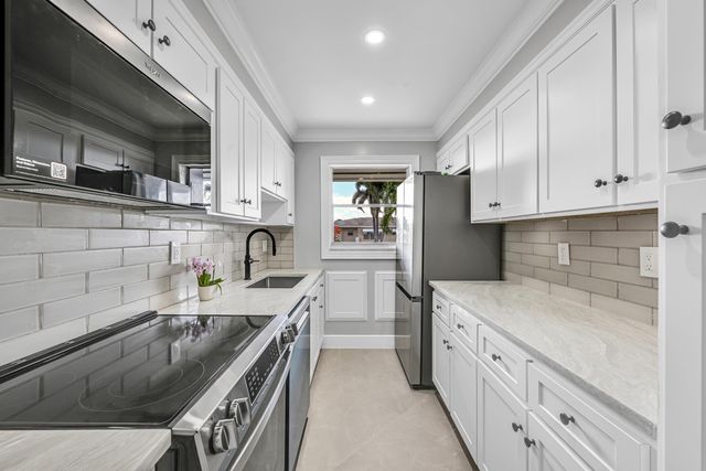 285 Main Boulevard D, Boynton Beach, FL 33435