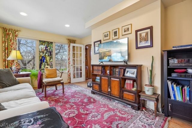 29 Blackberry Ln, Morris Twp., NJ 07960