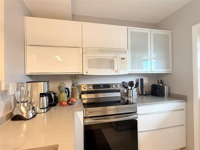 5171 W Oakland Park Boulevard 312, Lauderdale Lakes, FL 33313