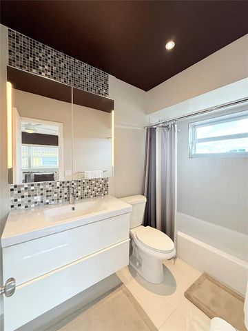 5171 W Oakland Park Boulevard 312, Lauderdale Lakes, FL 33313