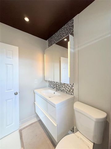 5171 W Oakland Park Boulevard 312, Lauderdale Lakes, FL 33313