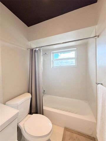 5171 W Oakland Park Boulevard 312, Lauderdale Lakes, FL 33313