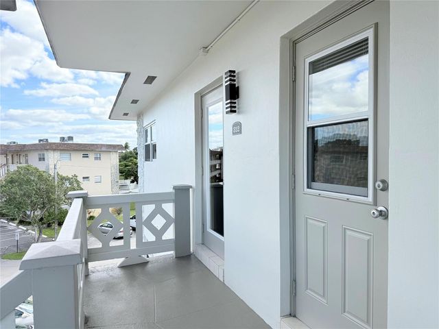 5171 W Oakland Park Boulevard 312, Lauderdale Lakes, FL 33313