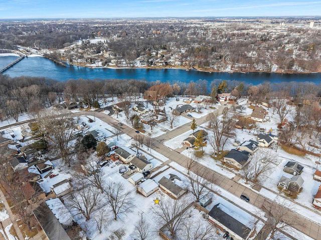 621 W 7TH STREET, Kaukauna, WI 54130