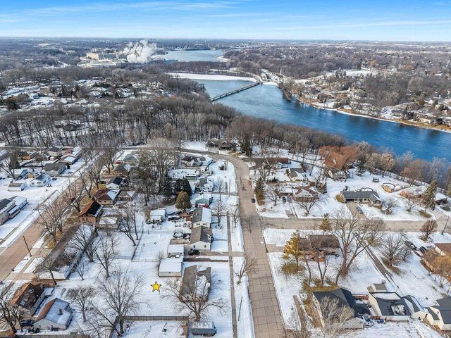 621 W 7TH STREET, Kaukauna, WI 54130