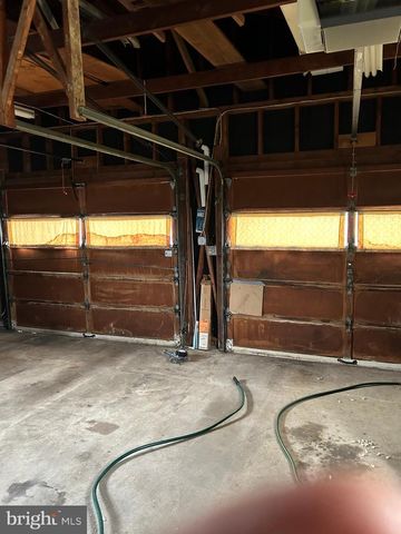 571 BEECH AVE, Hershey, PA 17033