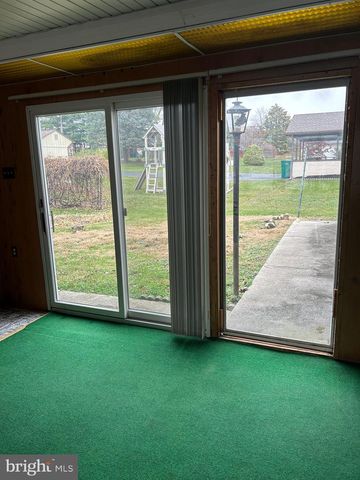 571 BEECH AVE, Hershey, PA 17033