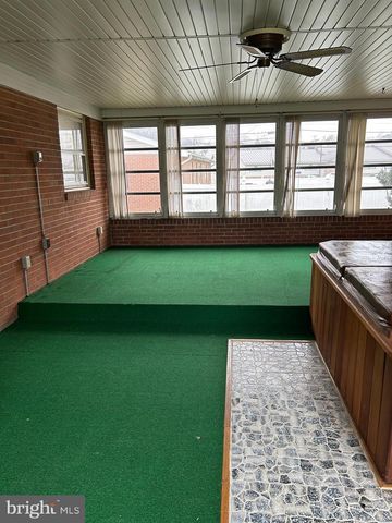 571 BEECH AVE, Hershey, PA 17033