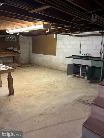 571 BEECH AVE, Hershey, PA 17033