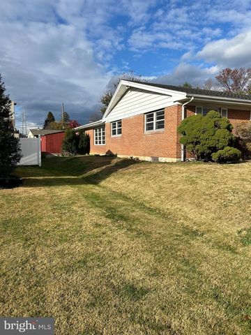 571 BEECH AVE, Hershey, PA 17033