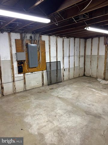 571 BEECH AVE, Hershey, PA 17033