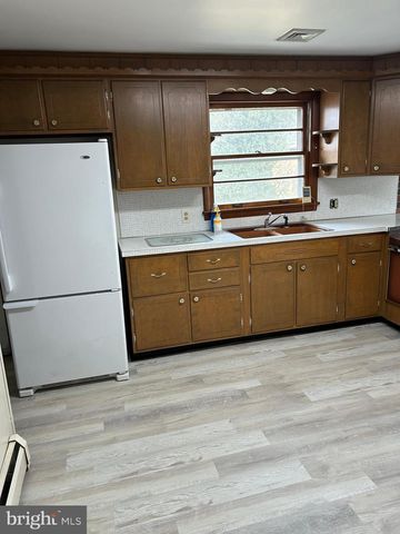 571 BEECH AVE, Hershey, PA 17033