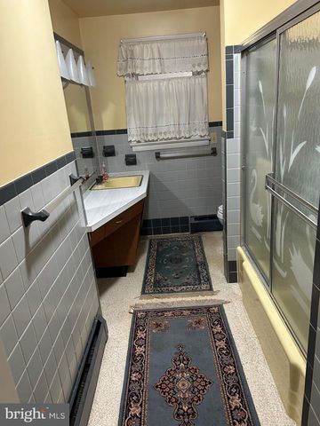 571 BEECH AVE, Hershey, PA 17033