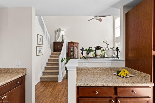 93 Geoffrey Way, Kernersville, NC 27284