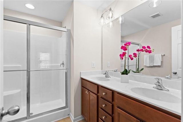 93 Geoffrey Way, Kernersville, NC 27284