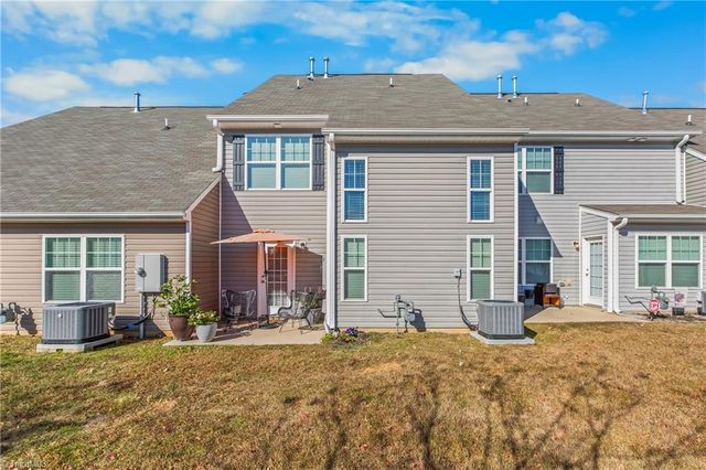 93 Geoffrey Way, Kernersville, NC 27284