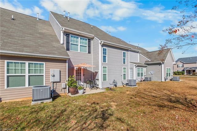 93 Geoffrey Way, Kernersville, NC 27284