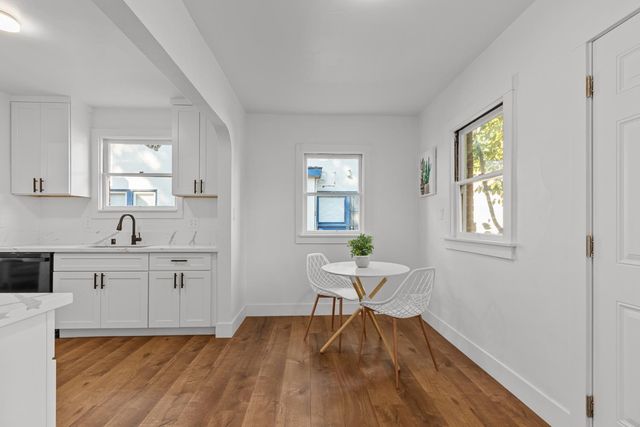 3225 D St, Sacramento, CA 95816