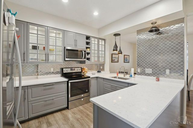 6051 Bridgehaven Drive, Miami Twp, OH 45150