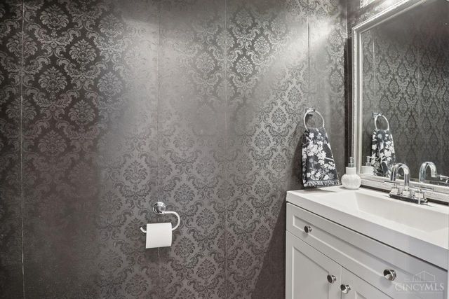 6051 Bridgehaven Drive, Miami Twp, OH 45150