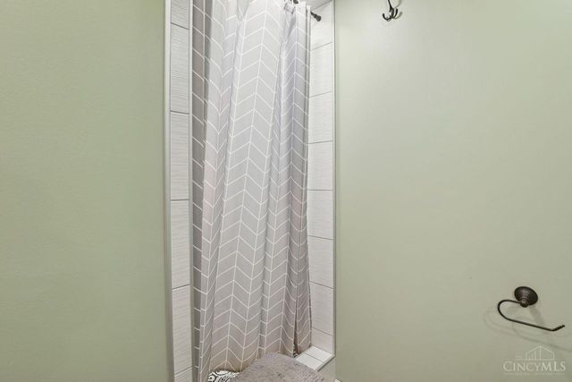 6051 Bridgehaven Drive, Miami Twp, OH 45150