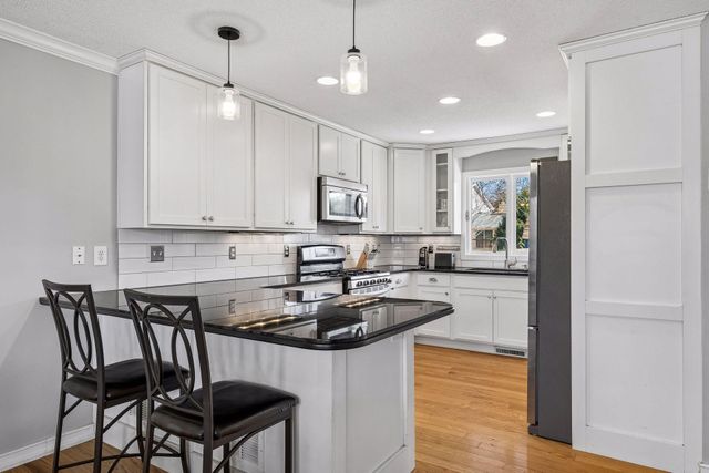 7221 Cornelia Drive, Edina, MN 55435