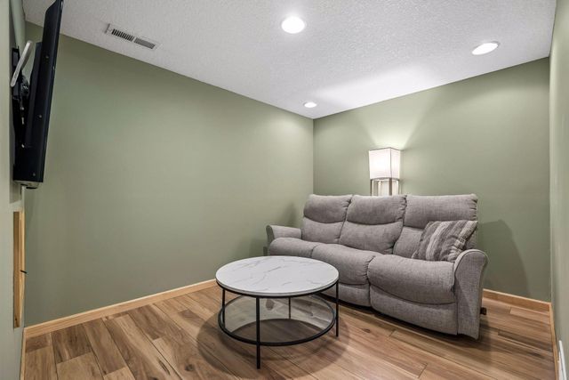 7221 Cornelia Drive, Edina, MN 55435