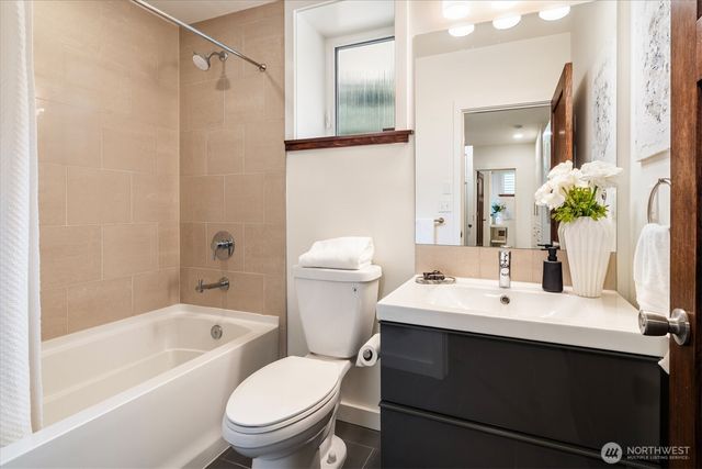 3832 S Edmunds Street Ct, Seattle, WA 98118