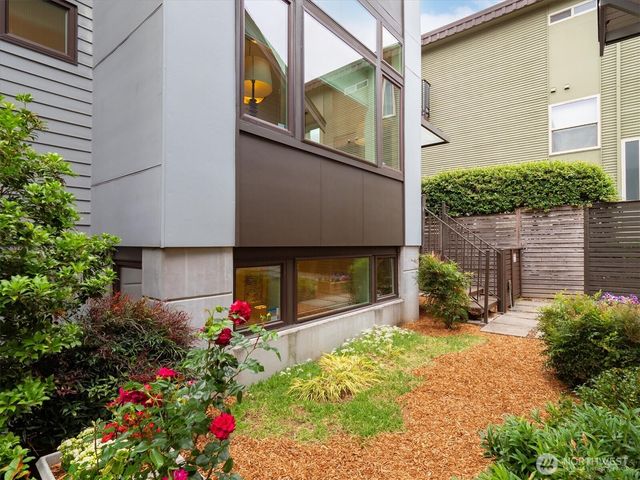 3832 S Edmunds Street Ct, Seattle, WA 98118
