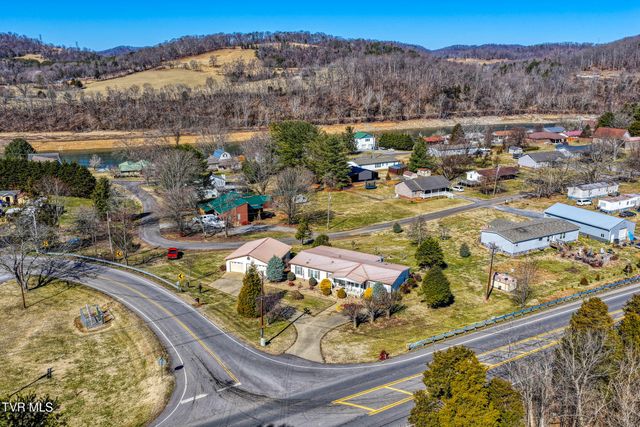 102 Thorps Chapel Road, Rogersville, TN 37857