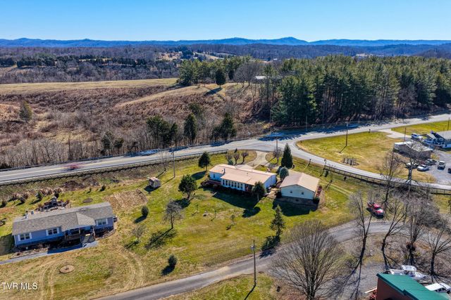 102 Thorps Chapel Road, Rogersville, TN 37857