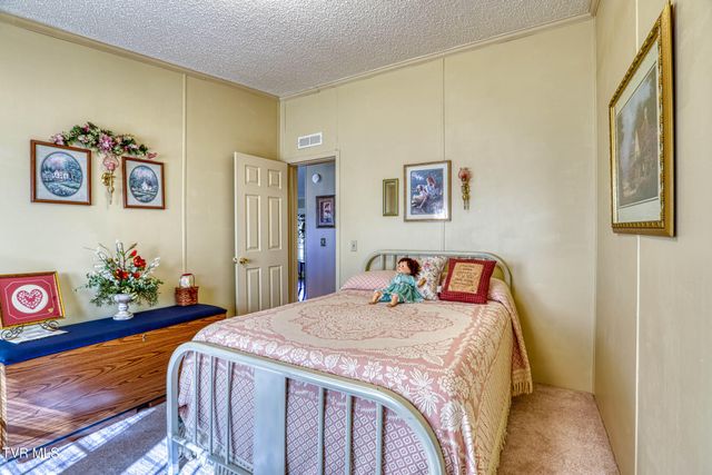 102 Thorps Chapel Road, Rogersville, TN 37857