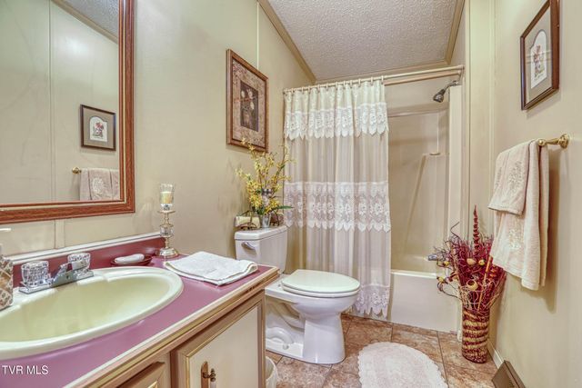 102 Thorps Chapel Road, Rogersville, TN 37857