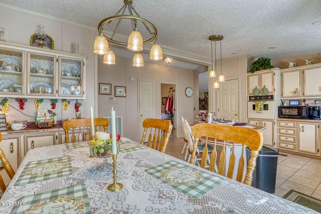 102 Thorps Chapel Road, Rogersville, TN 37857