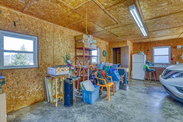 102 Thorps Chapel Road, Rogersville, TN 37857