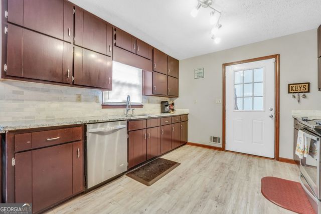 2050 N McDonough Road, Griffin, GA 30223