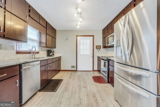 2050 N McDonough Road, Griffin, GA 30223